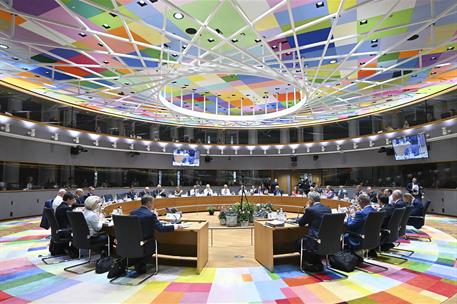 18/06/2026. Pedro Sánchez participa en la reunión del Consejo Europeo. Los líderes europeos en la sala donde se reúne el Consejo Europeo, du...