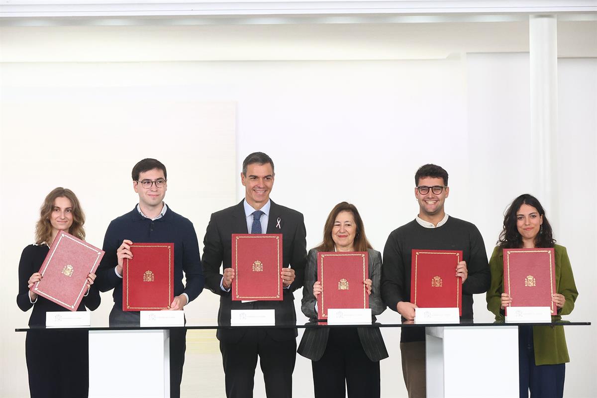 19/10/2026. Pedro Sánchez presides over the signing of the declaration on the draft Royal Decree of the University Students' Statute. The Pr...