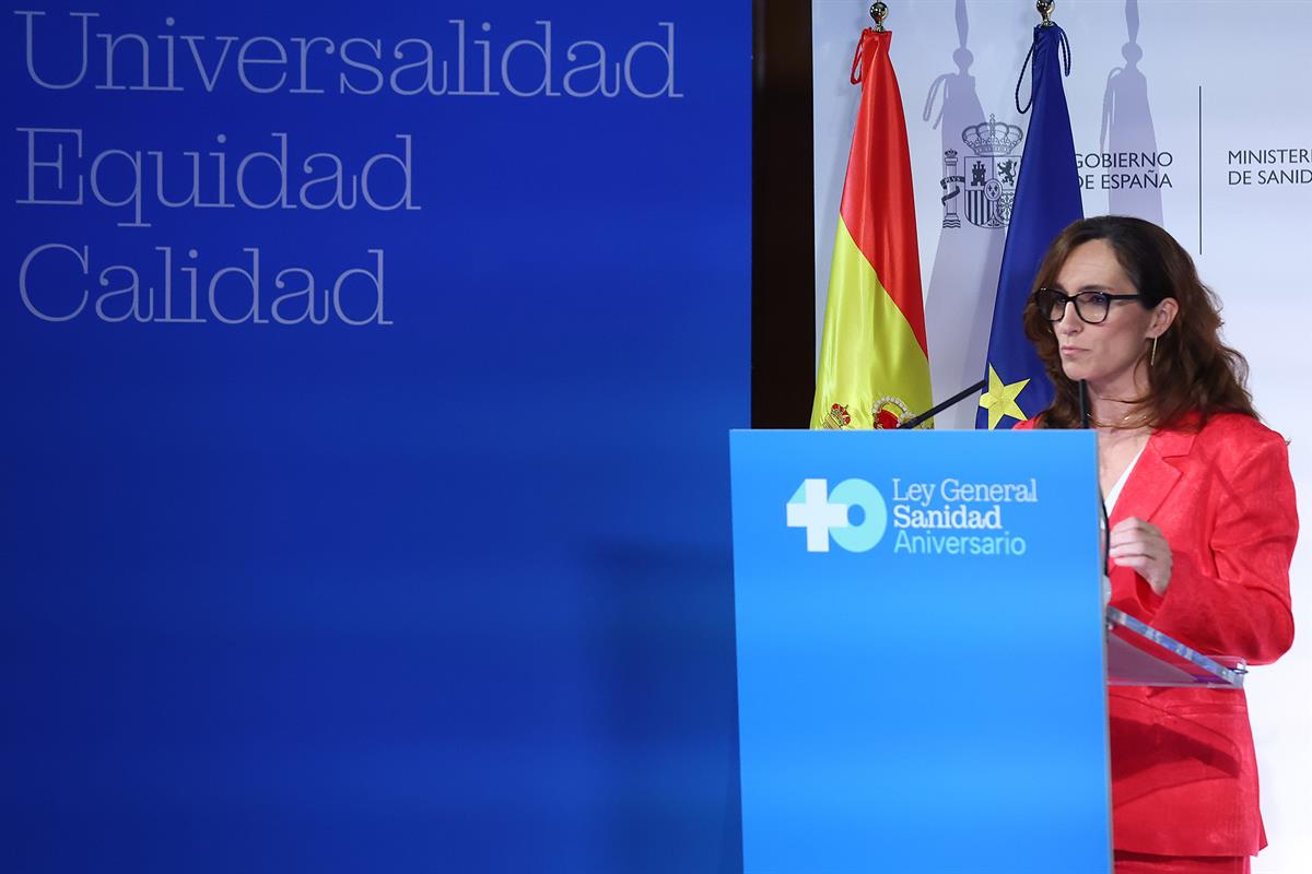20/04/2026. Pedro Sánchez clausura el acto conmemorativo del 40º aniversario de la Ley General de Sanidad. La ministra de Sanidad, Mónica Ga...