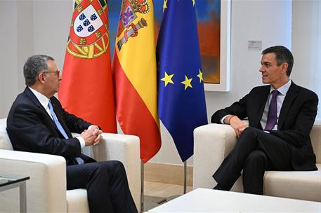 20/04/2026. Pedro Sánchez recibe al presidente de Portugal, António José Martins Seguro. El presidente del Gobierno, Pedro Sánchez, y el pre...