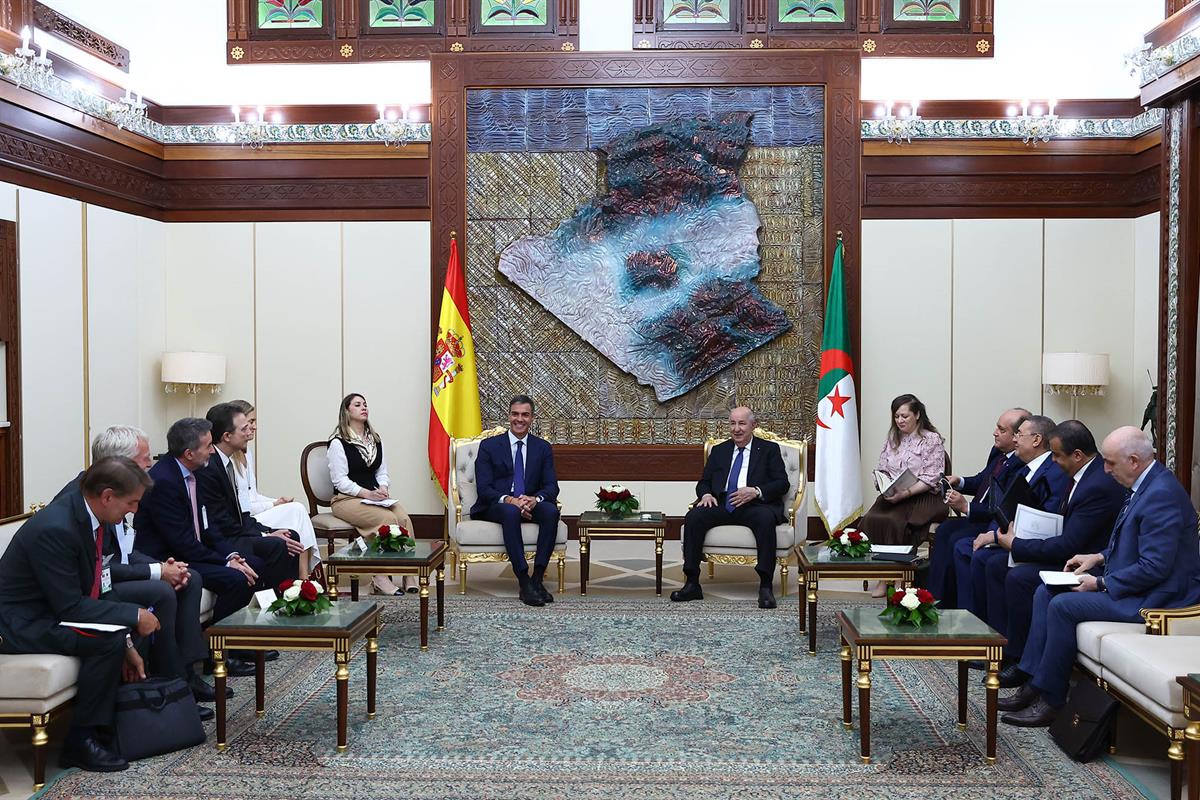 20/07/2026. Pedro Sánchez travels to Algeria. The President of the Government of Spain and the President of Algeria, Abdelmadjid Tebboune, m...