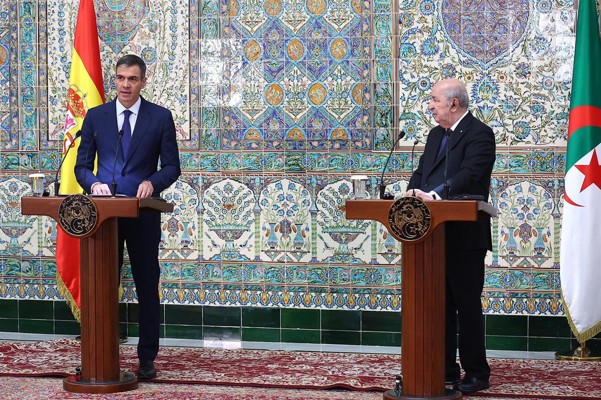 20/07/2026. Pedro Sánchez travels to Algeria. The President of the Government of Spain, Pedro Sánchez, and the President of Algeria, Abdelma...
