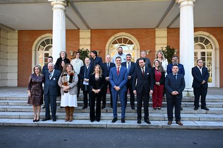 21/02/2026. Pedro Sánchez homenaje pueblo gitano. El presidente del Gobierno, Pedro Sánchez, junto a personalidades del ámbito de la cultura...