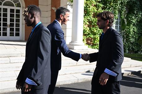 20/07/2026. Pedro Sánchez welcomes the national football team to Moncloa Palace. The President of the Government of Spain, Pedro Sánchez, co...
