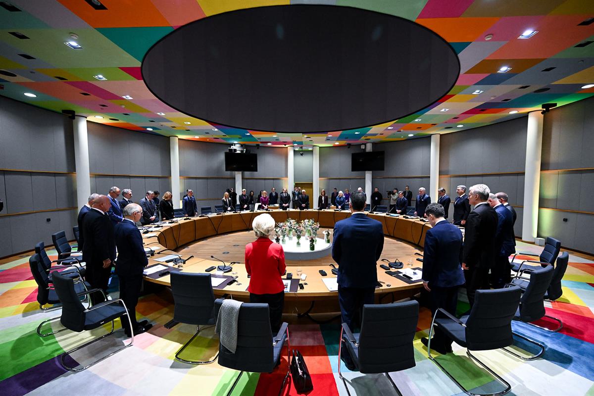 22/01/2026. Pedro Sánchez, en el Consejo Europeo extraordinario.. Minuto de silencio, en el Consejo Europeo extraordinario, por las victimas...