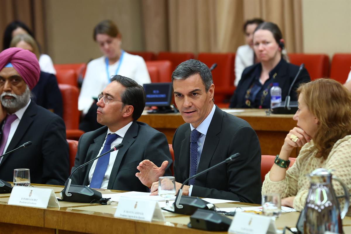 22/04/2026. Pedro Sánchez inaugura la primera reunión del Panel de Expertos en IA de Naciones Unidas. El ministro de Asuntos Exteriores, Uni...