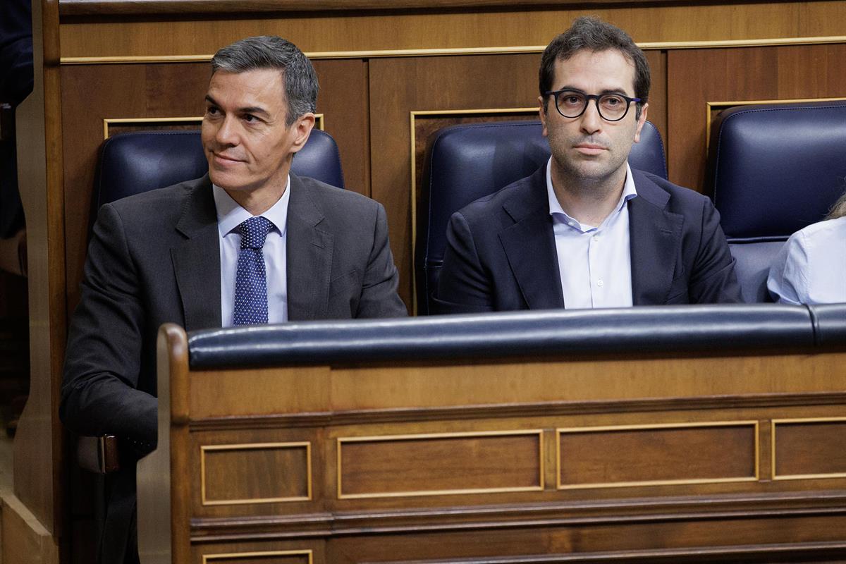 22/04/2026. Pedro Sánchez acude al Pleno del Congreso. El presidente del Gobierno, Pedro Sánchez, junto al vicepresidente primero y ministro...
