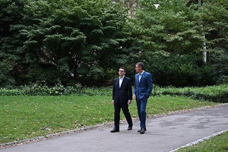 22/09/2026. Pedro Sánchez mantiene un encuentro con el primer ministro del Reino Unido, Andy Burnham. Encuentro del presidente del Gobierno,...