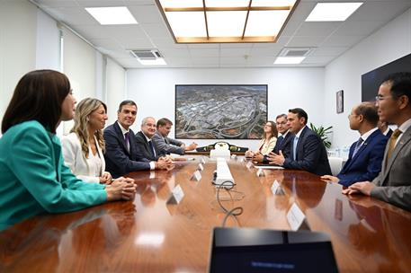23/07/2026. Pedro Sánchez visita la planta de Ford en Valencia. El presidente del Gobierno, Pedro Sánchez, junto a la vicepresidenta segunda...