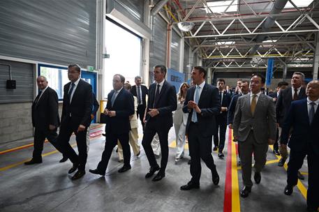 23/07/2026. Pedro Sánchez visita la planta de Ford en Valencia. El presidente del Gobierno, Pedro Sánchez, durante su visita a la planta de ...