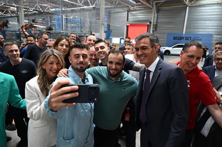 23/07/2026. Pedro Sánchez visita la planta de Ford en Valencia. El presidente del Gobierno, Pedro Sánchez, junto a la vicepresidenta segunda...