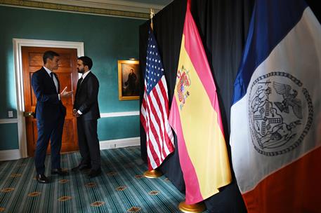 23/09/2026. El presidente del Gobierno se reúne con el alcalde de Nueva York. El presidente del Gobierno, Pedro Sánchez, y el alcalde de Nue...
