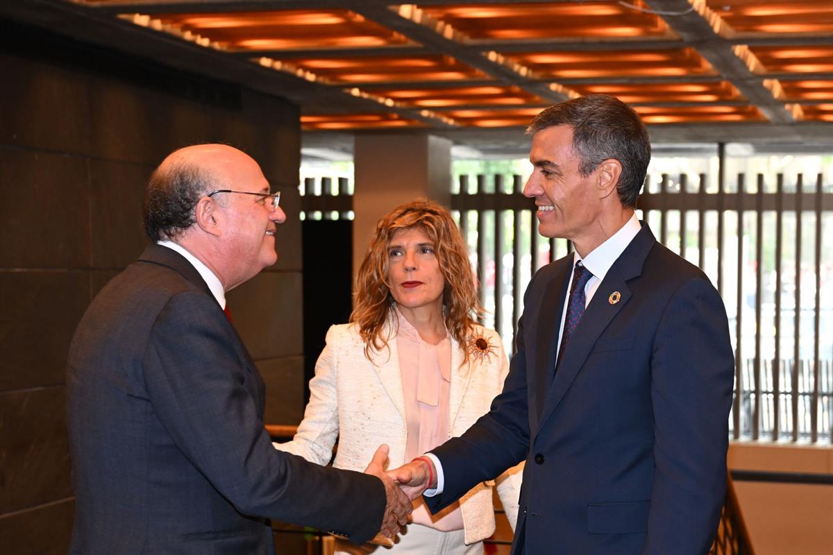 23/09/2026. Pedro Sánchez speaks at the Global Economy Forum. The President of the Government of Spain, Pedro Sánchez, upon his arrival at t...