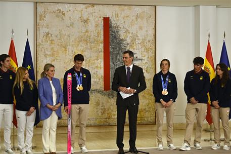 25/02/2026. El presidente recibe al equipo de los Juegos Olímpicos de Invierno. El presidente del Gobierno, Pedro Sánchez, durante su interv...