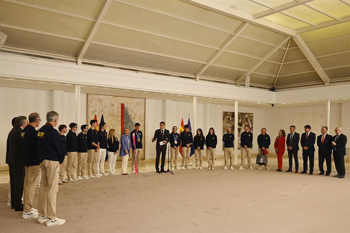 25/02/2026. El presidente recibe al equipo de los Juegos Olímpicos de Invierno. El presidente del Gobierno, Pedro Sánchez, durante su interv...