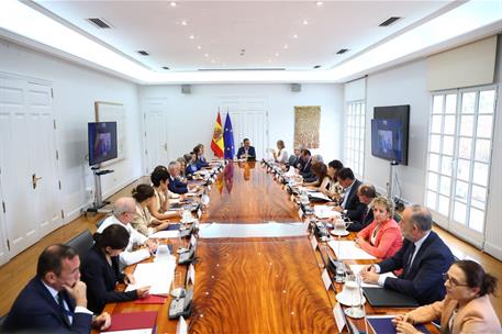 25/08/2026. Pedro Sánchez preside la reunión del Consejo de Seguridad Nacional. El presidente del Gobierno, Pedro Sánchez, y varios miembros...
