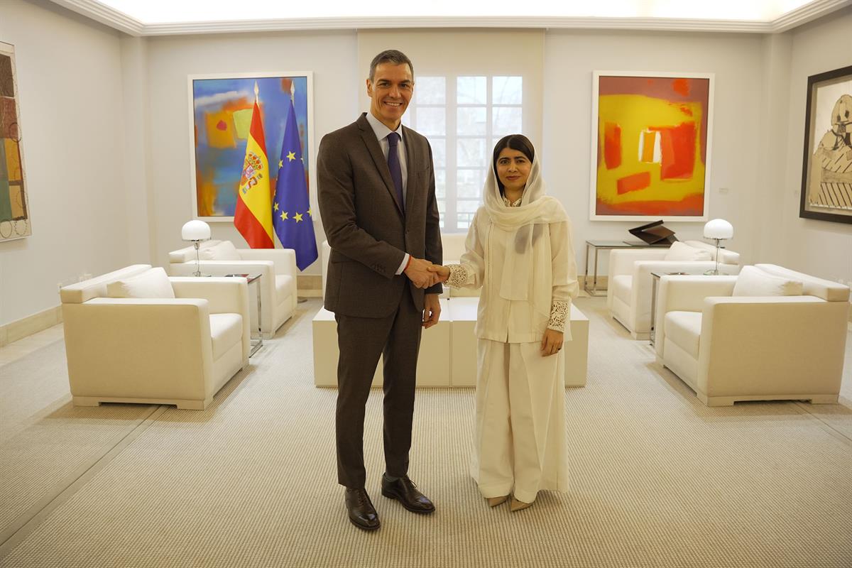 26/02/2026. El presidente del Gobierno recibe a la Premio Nobel de la Paz. El presidente del Gobierno, Pedro Sánchez, y la Premio Nobel de l...