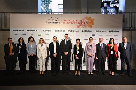 26/03/2026. Pedro Sánchez Foro Económico de elDiario.es. Foto de familia del VI Foro Económico de elDiario.es.