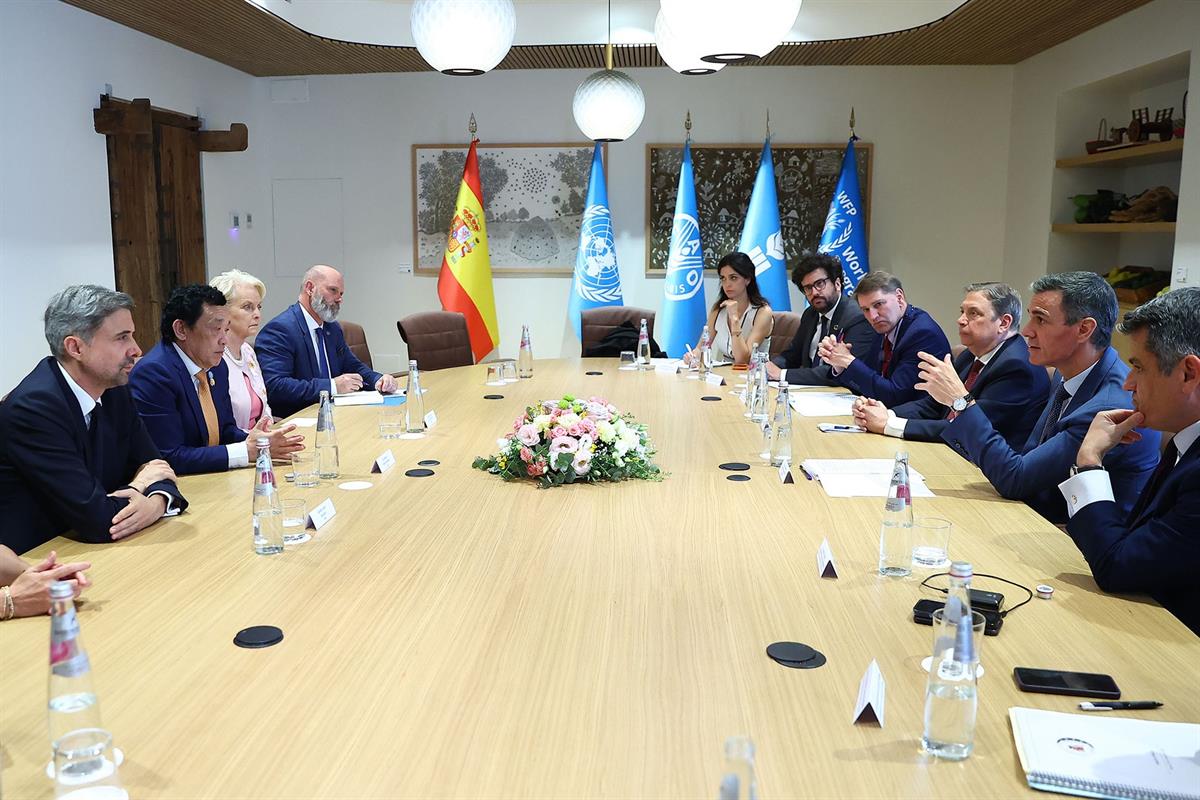26/05/2026. Pedro Sánchez participa en las jornadas de la FAO en Roma. El presidente del Gobierno, Pedro Sánchez, mantiene un encuentro con ...