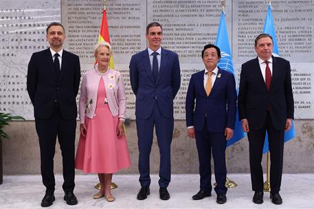 26/05/2026. Pedro Sánchez participa en las jornadas de la FAO en Roma. El presidente del Gobierno, Pedro Sánchez, y el ministro de Agricultu...