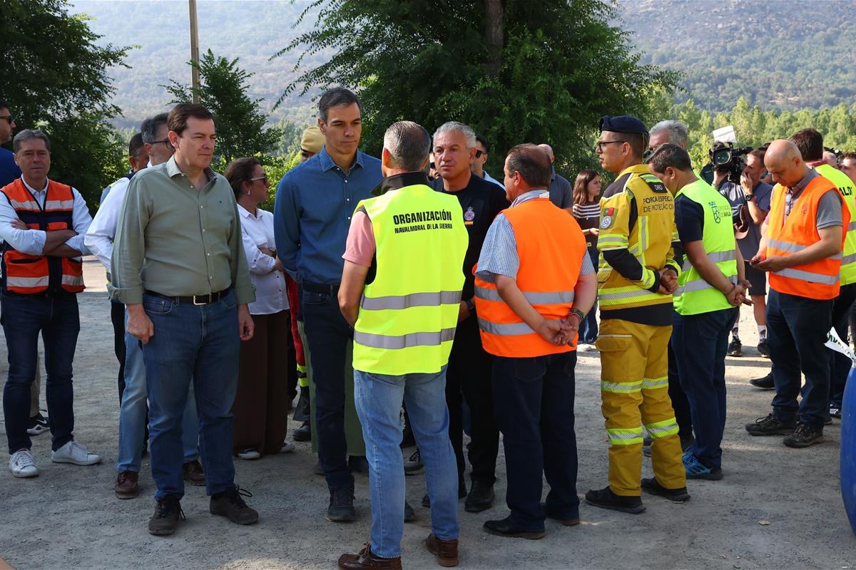 26/07/2026. El presidente del Gobierno visita las zonas afectadas por los incendios en Ávila. El presidente del Gobierno, Pedro Sánchez, sal...