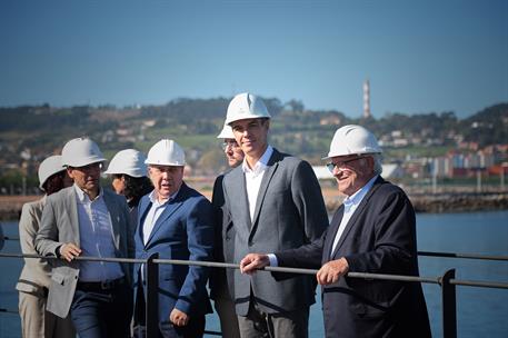 26/10/2026. El presidente del Gobierno visita las instalaciones de Astilleros Armón. El presidente del Gobierno, Pedro Sánchez, durante su r...