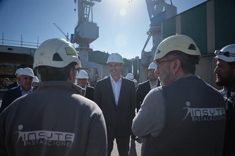 26/10/2026. El presidente del Gobierno visita las instalaciones de Astilleros Armón. El presidente del Gobierno, Pedro Sánchez, acompañado p...