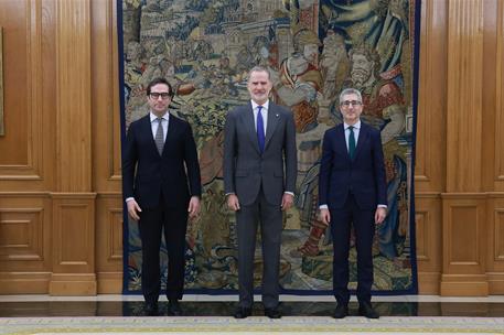 27/03/2026. Promesa Cuerpo y España. El nuevo vicepresidente primero y actual ministro de Economía, Carlos Cuerpo; el rey Felipe VI; y el nu...