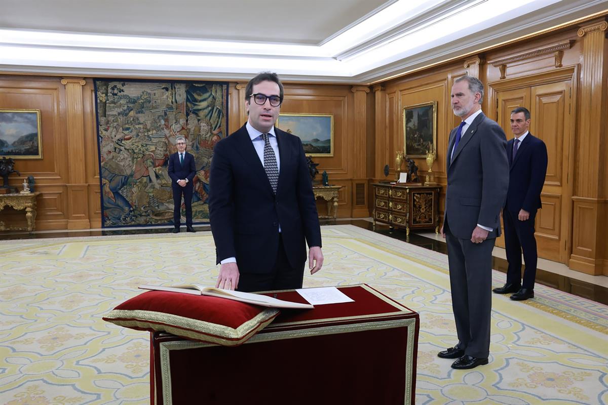 27/03/2026. Promesas Cuerpo y España. Carlos Cuerpo, ministro de Economía, Comercio y Empresa promete su cargo como nuevo vicepresidente pri...