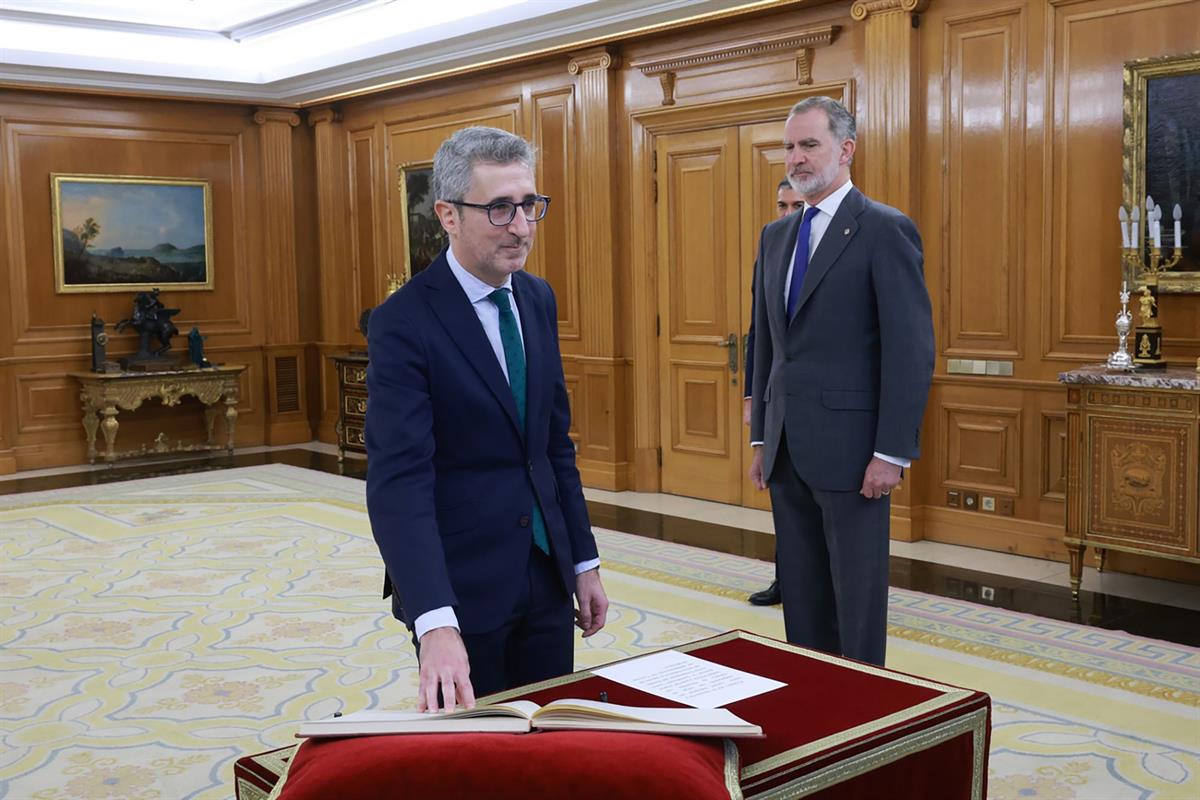 27/03/2026. Promesas Cuerpo y España. Arcadi España promete su cargo como ministro de Hacienda.