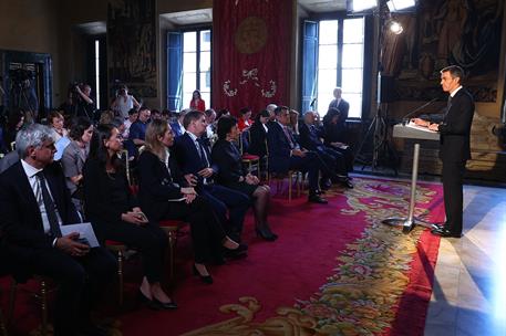 27/05/2026. Pedro Sánchez es recibido en audiencia por Su Santidad el Papa León XIV. El presidente del Gobierno, Pedro Sánchez, comparece an...