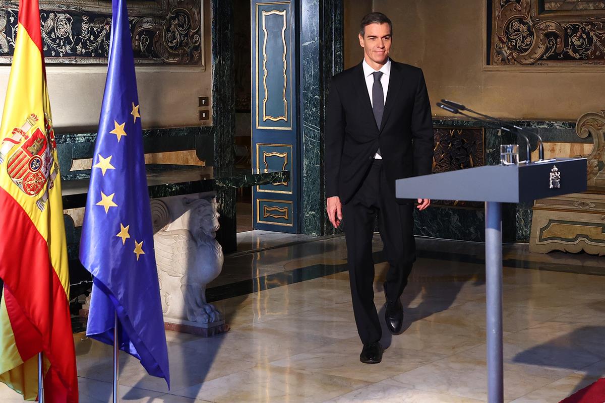 27/05/2026. Pedro Sánchez es recibido en audiencia por Su Santidad el Papa León XIV. El presidente del Gobierno, Pedro Sánchez, a su llegada...