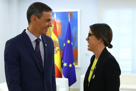 28/04/2026. The President of the Government receives the president of the Malasmadres Club. The President of the Government of Spain, Pedro ...