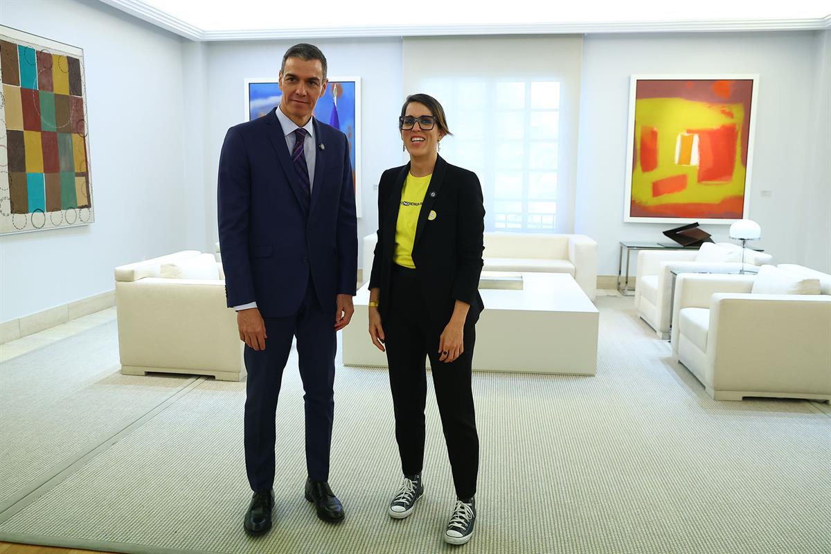 28/04/2026. The President of the Government receives the president of the Malasmadres Club. The President of the Government of Spain, Pedro ...