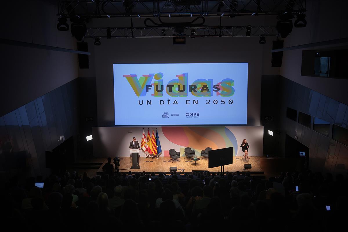 28/09/2026. Presentación del informe "Vidas Futuras: un día en 2050". El presidente del Gobierno, Pedro Sánchez, interviene en la clausura d...