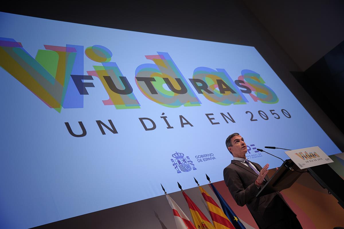 28/09/2026. Presentación del informe "Vidas Futuras: un día en 2050". El presidente del Gobierno, Pedro Sánchez, interviene en la clausura d...