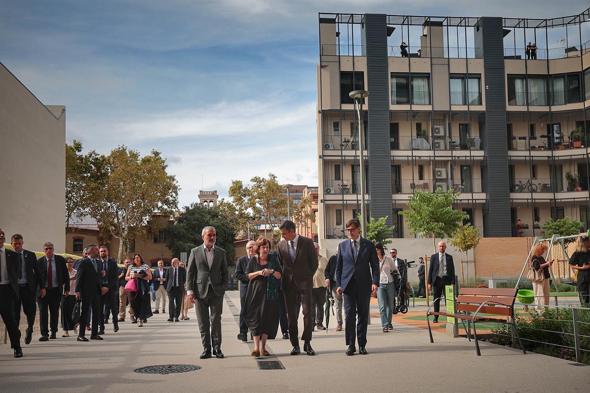 28/09/2026. Pedro Sánchez visits an affordable rental housing development in Barcelona. The President of the Government of Spain, Pedro Sánc...