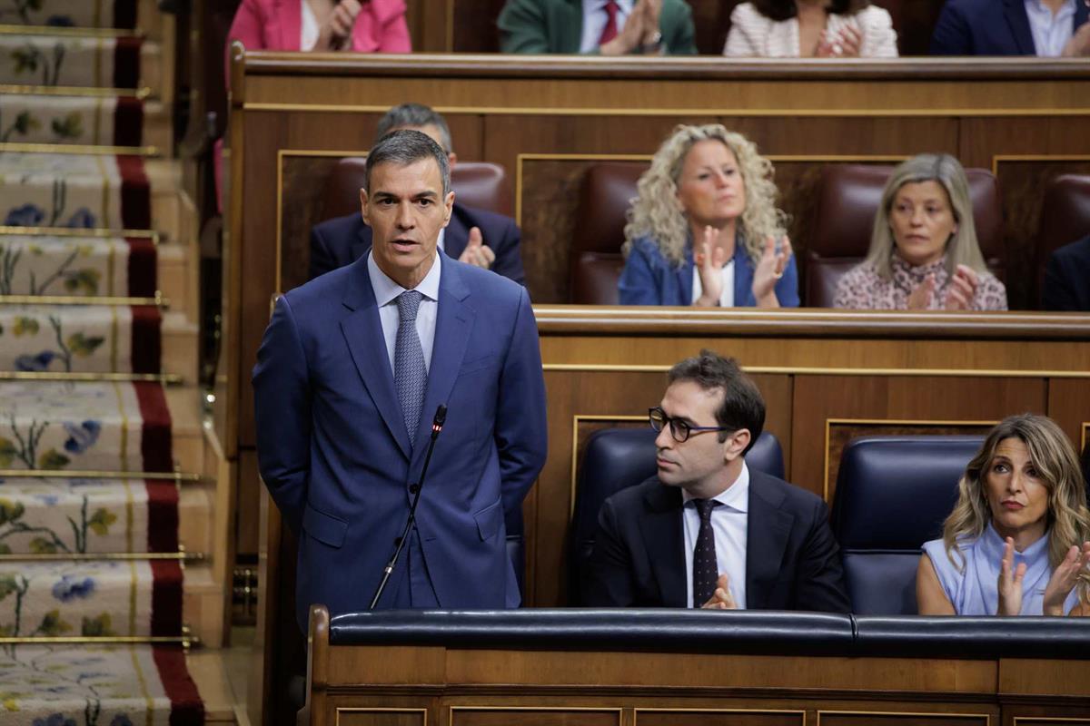 29/04/2026. Pedro Sánchez attends the Government control session. The President of the Government of Spain, Pedro Sánchez, together with the...