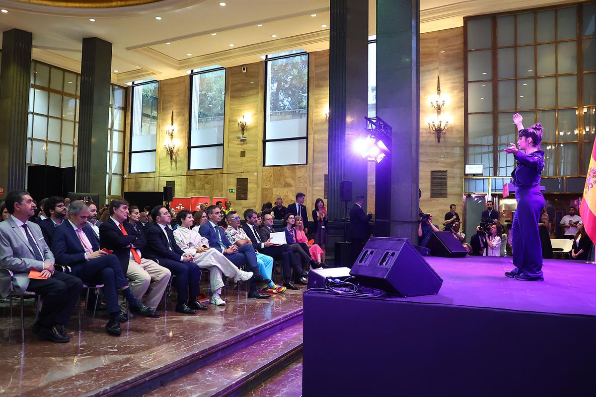 Actuaci&oacute;n durante la presentaci&oacute;n del Plan Nacional de Acci&oacute;n Cultural en el Exterior 2026-2028