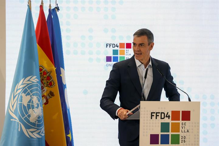 Pedro Sánchez inaugura la sede de ONU Turismo