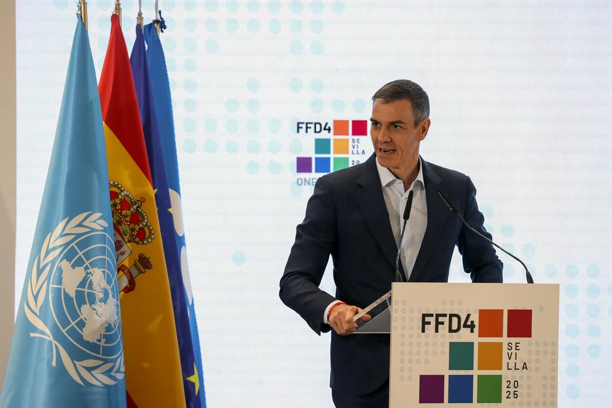 Pedro Sánchez inaugura la sede de ONU Turismo
