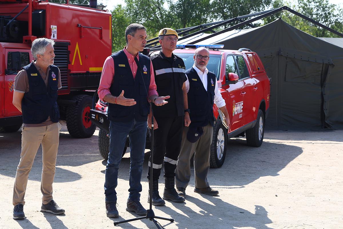 29/07/2026. Pedro Sánchez visita las zonas afectadas por el incendio en la Comunidad de Madrid. El presidente del Gobierno, Pedro Sánchez, j...