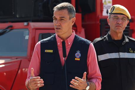 29/07/2026. Pedro Sánchez visita las zonas afectadas por el incendio en la Comunidad de Madrid. El presidente del Gobierno, Pedro Sánchez, d...