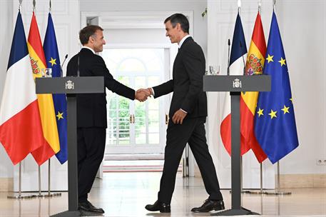 30/09/2026. Pedro Sánchez meets with the President of the French Republic, Emmanuel Macron. The President of the Government of Spain, Pedro ...