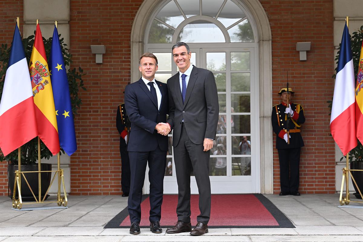 30/09/2026. Pedro Sánchez se reúne con el presidente de la República Francesa, Emmanuel Macron. El presidente del Gobierno, Pedro Sánchez, r...