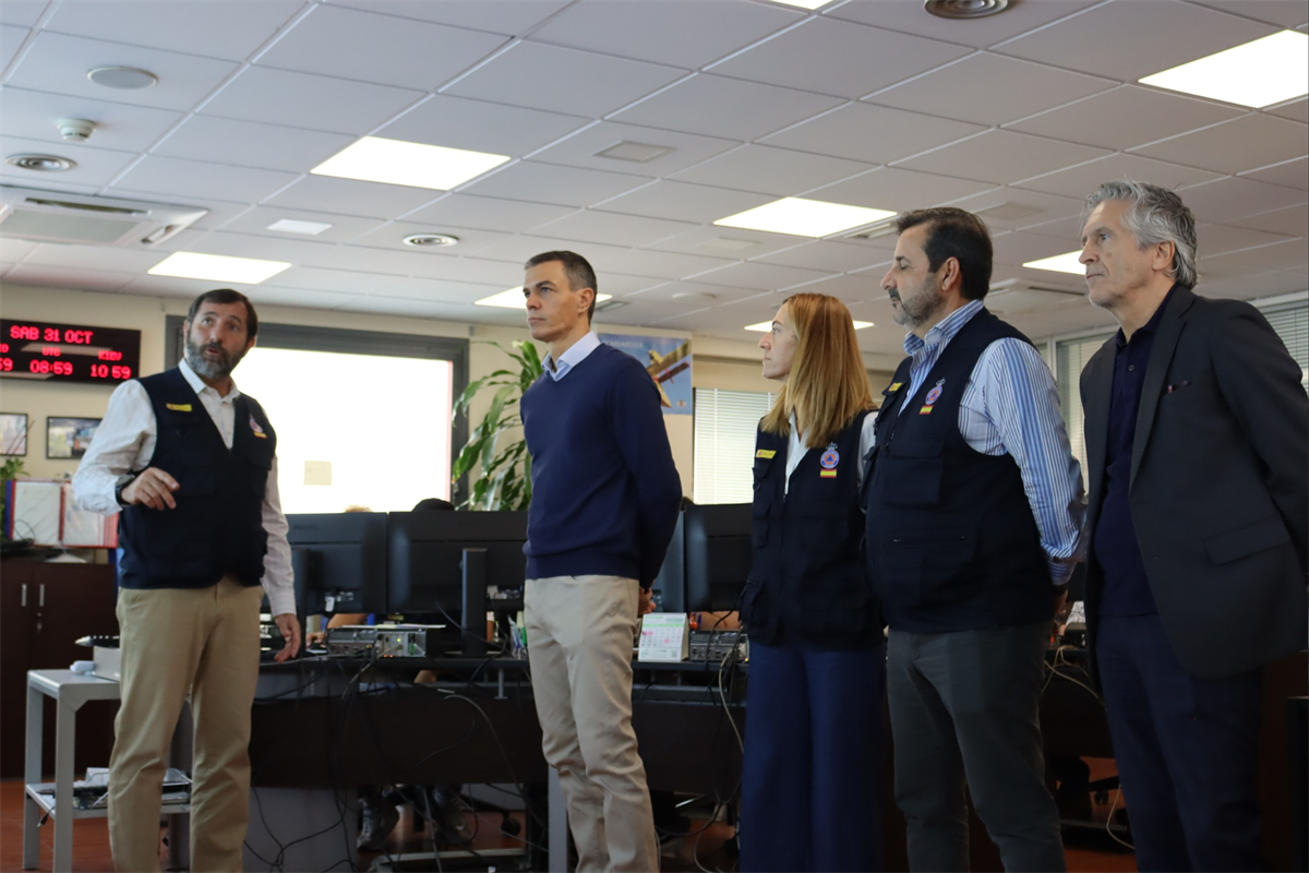 Pedro Sánchez a la reunión de seguimiento y coordinación con representantes de emergencias, en el CENEM