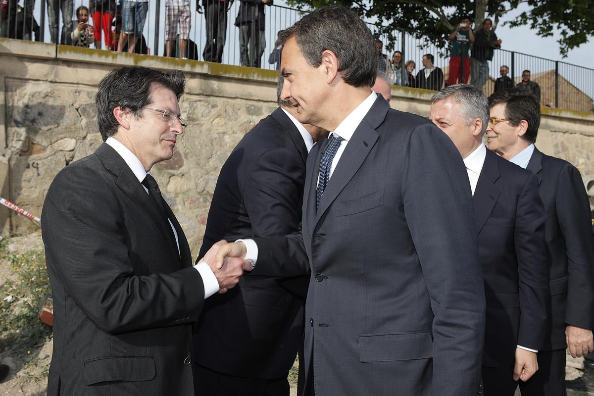 13/05/2011. El presidente visita las zonas afectadas por el terremoto de Lorca. El presidente del Gobierno, José Luis Rodríguez Zapatero, du...