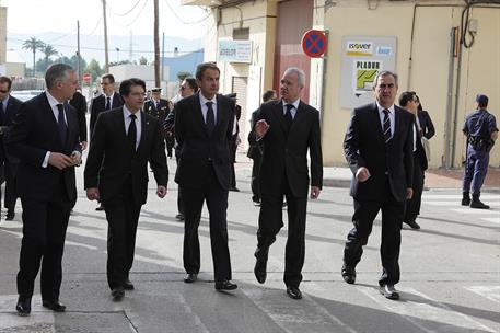 13/05/2011. El presidente visita las zonas afectadas por el terremoto de Lorca. El presidente del Gobierno, José Luis Rodríguez Zapatero, du...