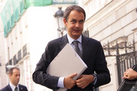 23/08/2011. El presidente informa de las nuevas medidas económicas. El presidente del Gobierno, José Luis Rodríguez Zapatero, a su llegada a...