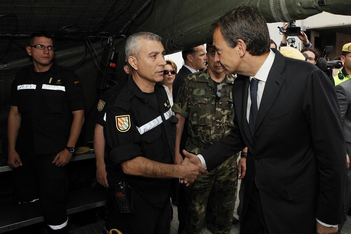 13/05/2011. El presidente visita las zonas afectadas por el terremoto de Lorca. El presidente del Gobierno, José Luis Rodríguez Zapatero, du...